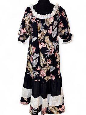 Vintage T&L Muumuu Factory 100% Cotton Hawaiian Floral Maxi Dress Puff Sleeves